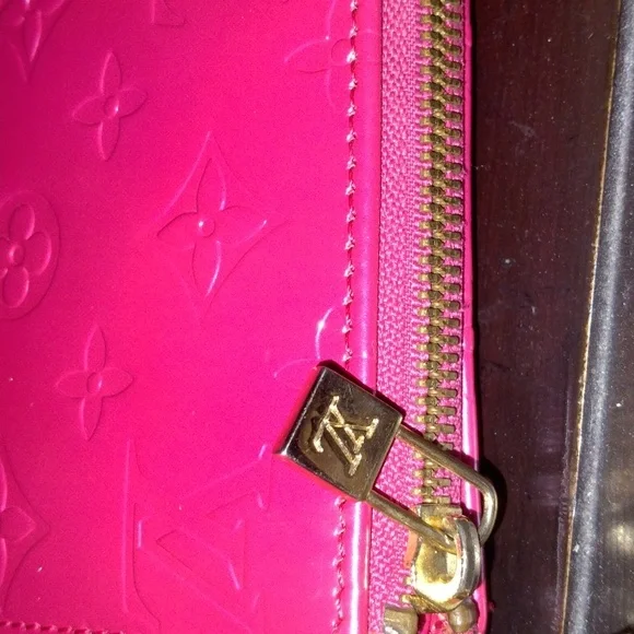 Hot Pink Louis Vuitton Bag - Picture 4 of 9